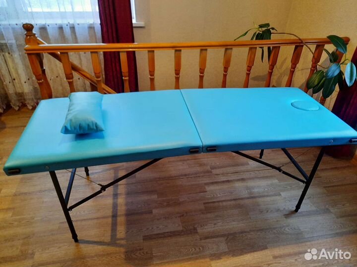 Кушетка для массажа с вырезом