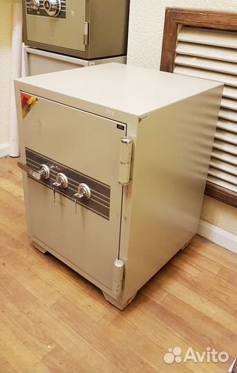 Сейф огнестойкий Diplomat JH060DK