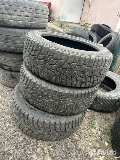 Dunlop SP Winter Ice02 215/50 R17 95T