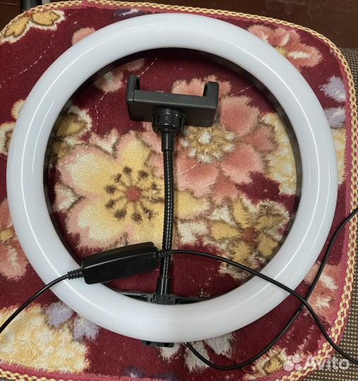 Кольцевая лампа 20 см без штатива