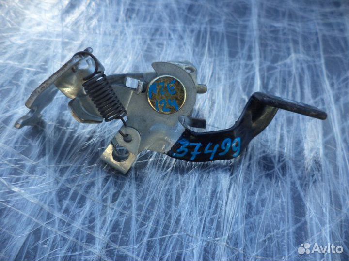 Ручка открывания бензобака Toyota Corolla Fielder