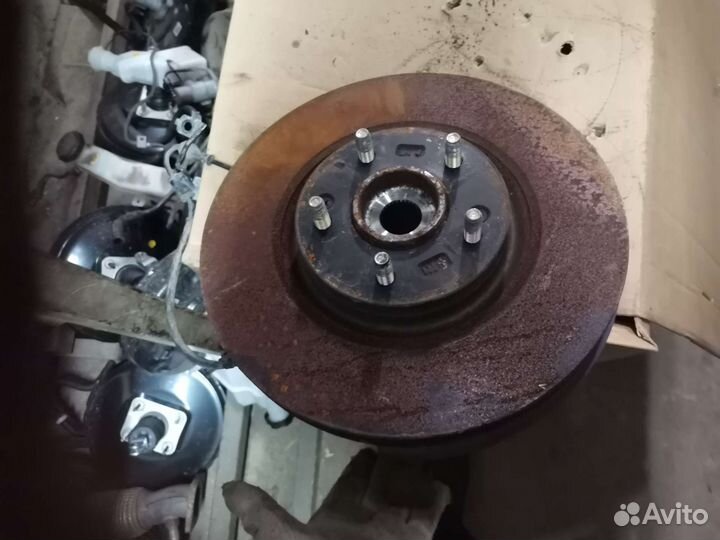 Кулак поворотный левый Kia Optima 4 JF