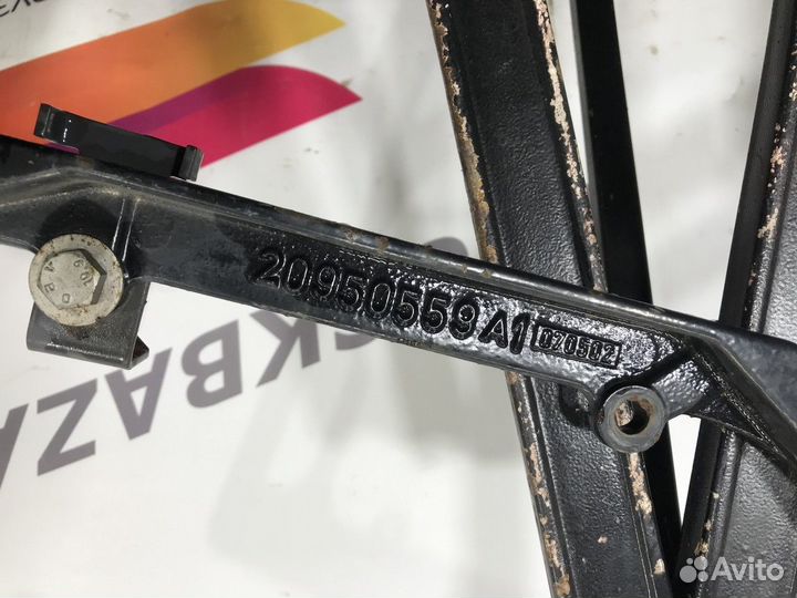 Кронштейн переднего крыла Renault Premium