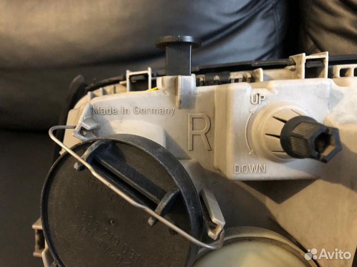 Правая Фара на Mercedes Benz C240