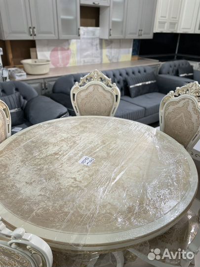 Кухонный стол круглый 1,40