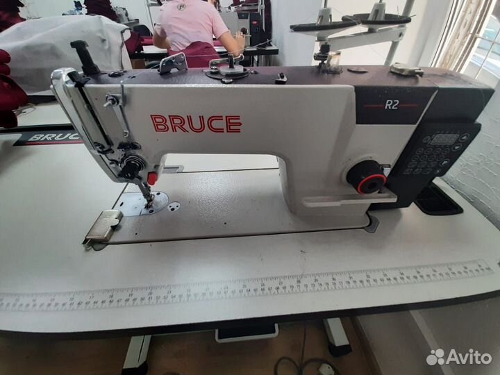Швейная машинка оверлоки и прямострочки bruce