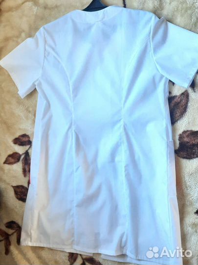 Халат медицинский, белый, женский (размер 52)