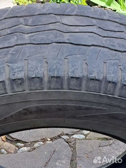 Yokohama 125T 265/65 R17 112