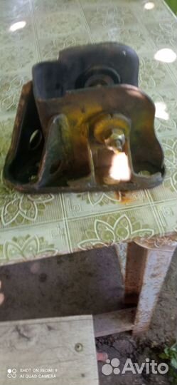 Крепление рычага подвески ниссан серена С24