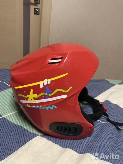 Горнолыжный шлем