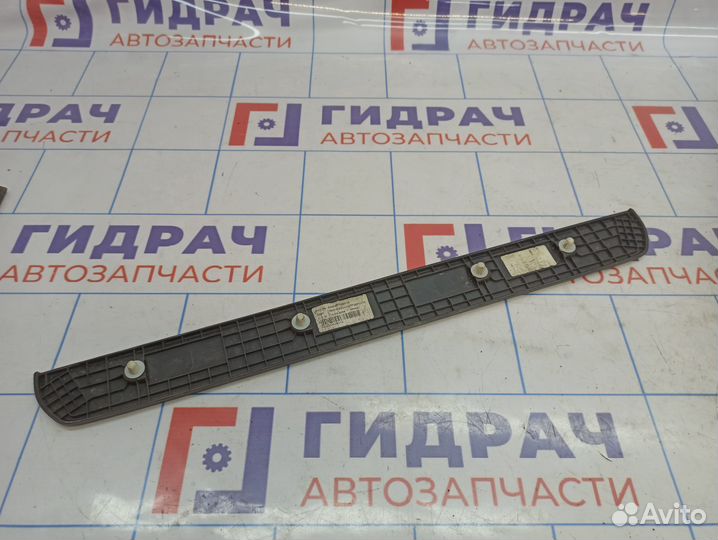 Накладка порога переднего левого внутренняя Honda Civic (5D) 84252-SMG-E01ZA