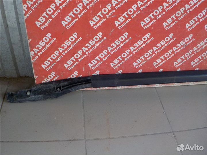 Рейлинг крыши левый Mitsubishi Pajero Sport KH