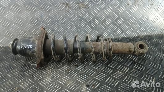 Стойка задняя левая toyota prius XW20 (ZDN32SJ01)