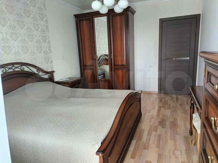 3-к. квартира, 90 м², 5/10 эт.