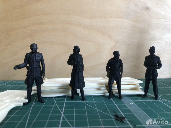 Фигурки людей для макетов и диорам
