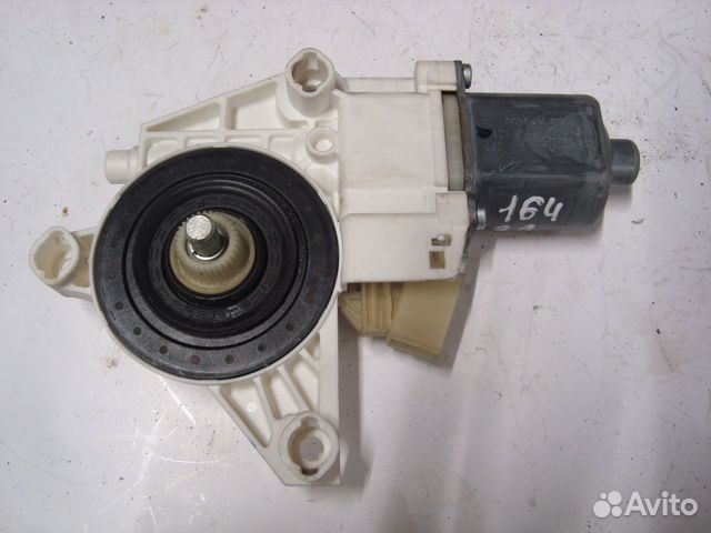 Моторчик заднего левого стеклоподъемника W164 M642