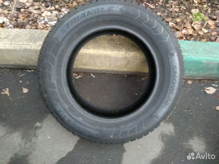 Triangle Snowlink TWT02 215/60 R16