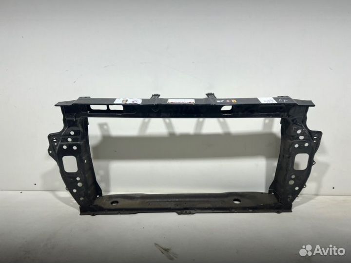 Рамка радиатора(телевизор) передняя Kia Rio 4