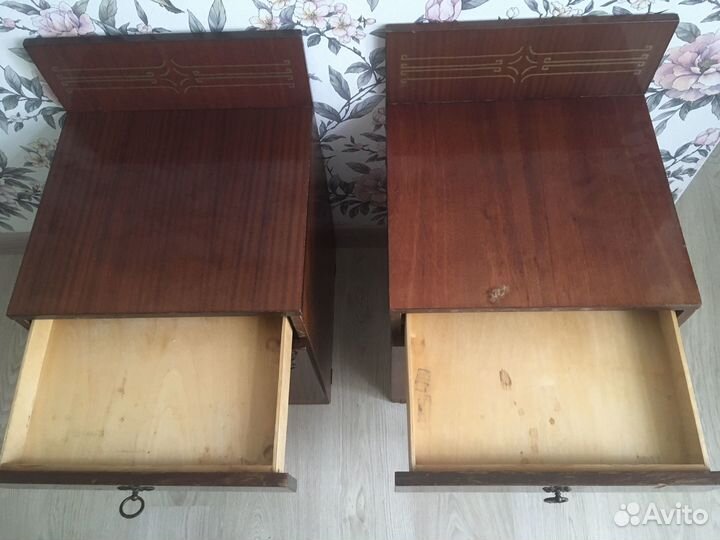 Тумба прикроватная