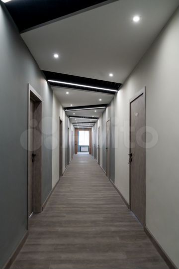 Офис с дизайнерским ремонтом 2023 года, 18 м²