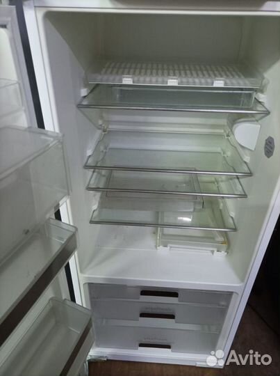 Холодильник Siemens встраиваемый