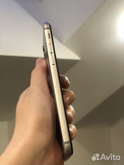 Телефон iPhone 6