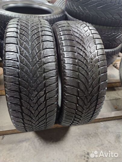 Goodyear UltraGrip 2 215/55 R17