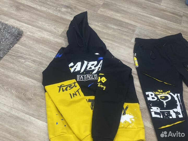 Спортивный костюм для мальчика 152-156