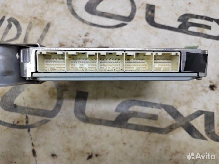 Блок управления двигателем Toyota Land Cruiser