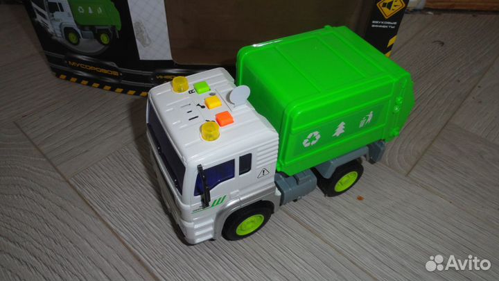 Развивающие игрушки для малышей