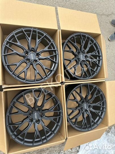 Диски R20 Forged 8,5J 5-114,3 et 35 matt black