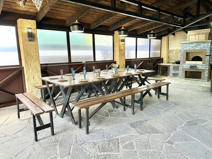 Дом 220 м² на участке 6 сот.