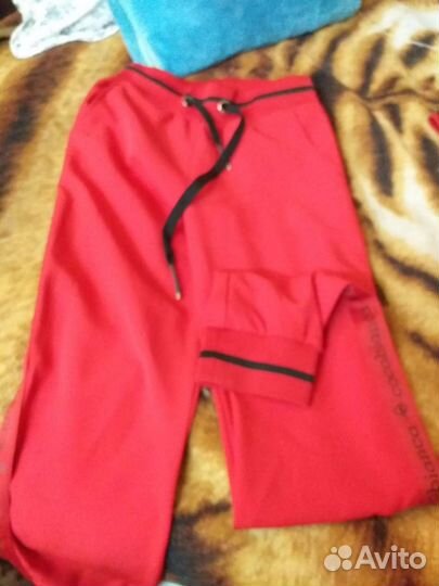 Спортивный костюм женский