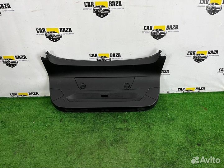 Обшивка крышки багажника нижняя BMW 3, BMW 4