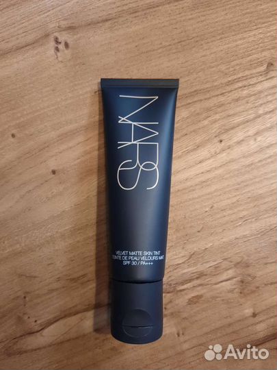 Nars Легкое тональное средство, 50 мл