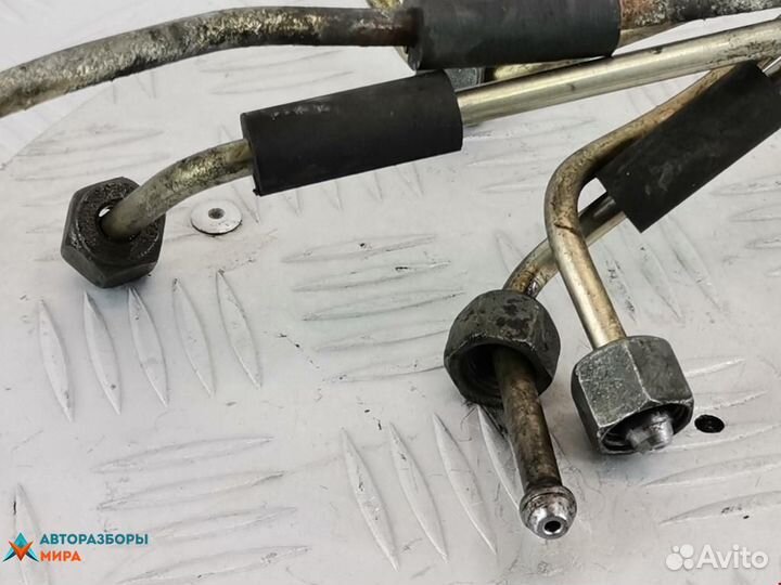 Трубка топливная Renault Master 2 2003 8200745136