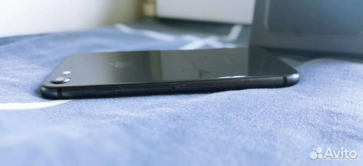 Телефон iPhone 8 64 gb