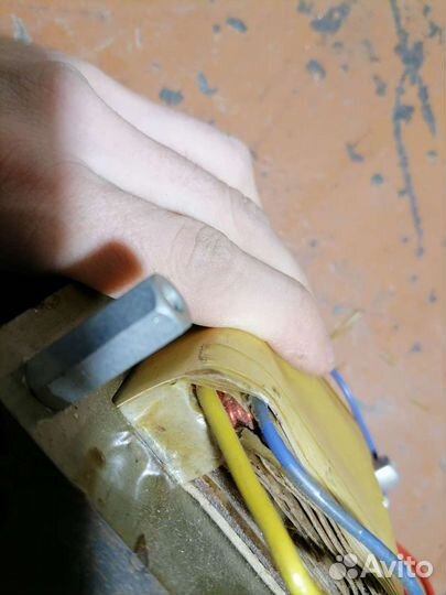 Понижающий силовой трансформатор