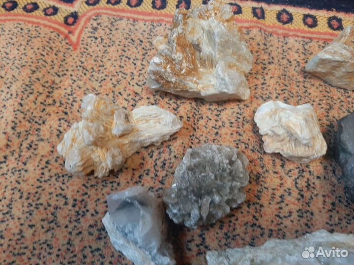 Природные камни :Кварц, кальцит,флюорит,барит,гипс