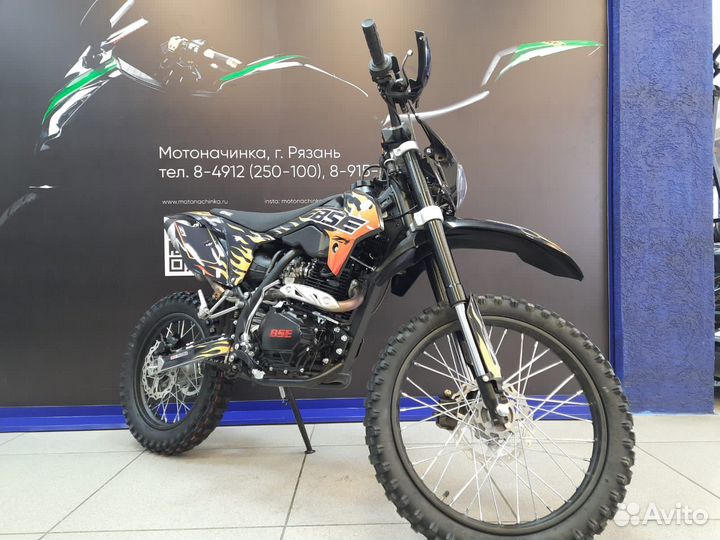 Мотоцикл BSE Z1 Hot Rod Red