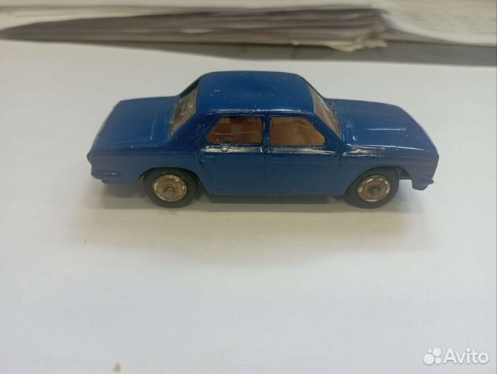 Машинка модель Волга СССР 1/43