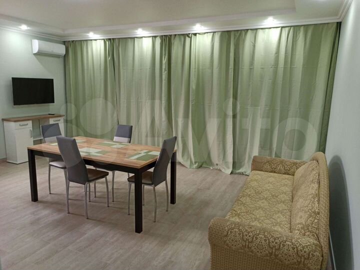 3-к. квартира, 70 м², 1/2 эт.