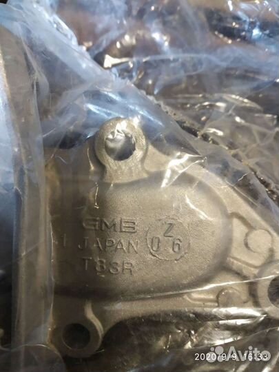 Помпа на Тойота новый