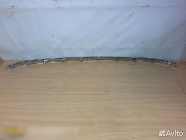 Молдинг переднего бампера VW Touareg 2010