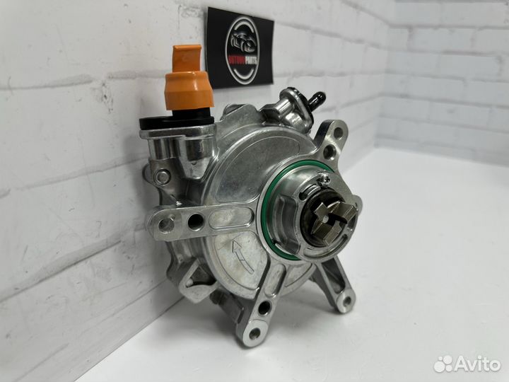 Насос вакуумный Mercedes-Benz A2762300365