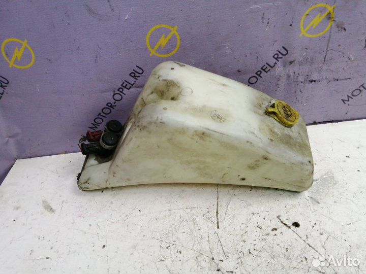 Бачок омывателя Opel Frontera внедорожник 1995