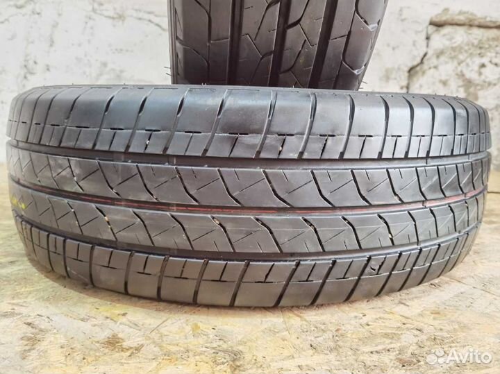 Bridgestone Duravis R660 215/60 R17 104H