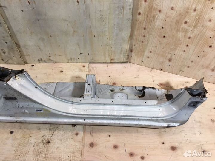 Порог правый Honda Stream RN7 R18A 2007