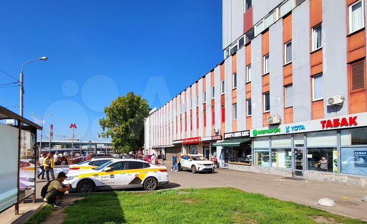 Под кафе, 230 м²