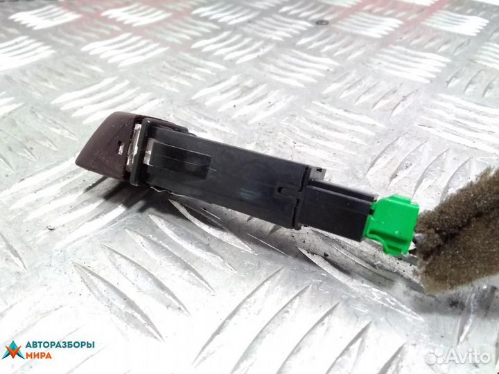 Кнопка аварийной сигнализации Volvo V50 2007